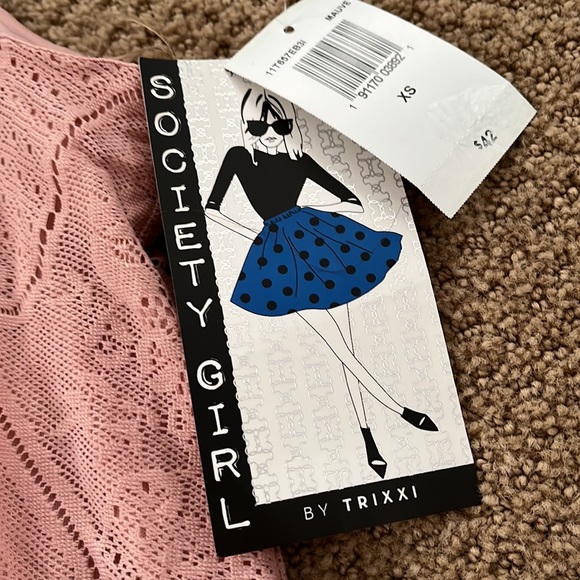 Top - Picture 3 of 6